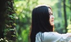 深情回忆初次相遇所带来的美丽情感，闪耀着唯美绝伦的句子和惊人的感悟