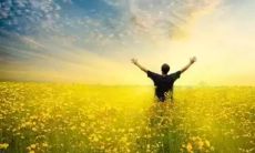 以务实为座右铭：探讨在现实生活中如何更加实际、务实地为自己和他人谋求成功和幸福