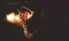 的句子，表现失望的情绪，浸润着深沉的忧伤和沮丧