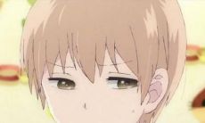 在大学里，共同居住的室友之间建立的情感纽带是多元而丰富的：探索如何处理宿舍生活挑战的室友关系，深化对其他文化和背景的理解，以及共同度过地球上最具有兴奋和挑战性的人生阶段的经历，这些独一无二的成长经历通常会导致形成强烈而持久的结盟情感