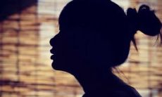 经历了太多背叛与破裂，对友谊充满失望的沉痛感受的描述