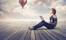 如何利用早安问候语跟进短信提高与客户的互动和信任关系？