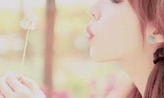 一堆赞美女生容貌的长长句子，让她们感受到无限美好的赞赏！