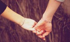 揭示暖心爱情的十个短句，感动心灵长达十个字