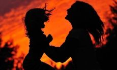 表达感恩妈妈的美好祝愿，希望她每日都开心快乐的话语