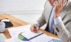 在工作中遭到不公待遇、心灰意冷并感到气愤无奈的句子