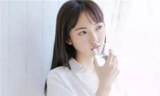 一组华丽动人、致敬女性美貌的神彩文句