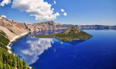 中心：我们的美容中心欢迎您，借此短信向尊敬的客人问候，并为您提供精致的美容服务