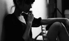 无缘无故神经紧绷心烦意乱的表达方式