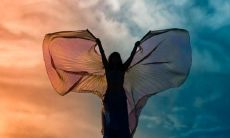 改写后的标题：使用洁净、振奋和励志的语言给自己鼓励和道路指引