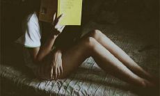 2022女生个性签名推荐：我最害怕辜负自己的野心，就算卖萌撒娇也要坚守自我！