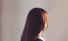 如何在个性签名中表达郁闷心情，让人深刻感受到你内心的苦闷与烦恼？