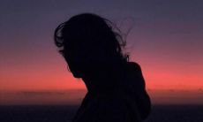 哀伤凄厉，让人喘不过气的句子