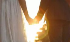 如何撰写适宜女友照片的文案：创意、亲切、炫耀且不过分，让她一笑而过又得意满满