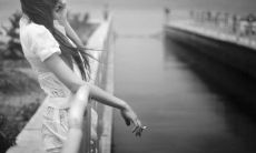 如何在QQ空间上发布能够表达心情的有趣短语？