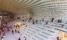 探索图书馆里唯美句子的世界：从书架角落到古籍珍藏，你会发现无穷无尽的文学珍品等待着你的发现！