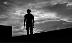 走过孤独与寂寞，流淌伤心的句子深度触及内心深处