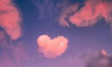 如何在文学作品中运用动人的情感短语以引起读者共鸣？——探讨知乎用户分享的心动短句营造感染力的艺术技巧