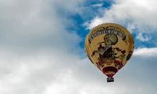 一起走完岁月，感恩有你陪伴，开心又感动的句子与说说