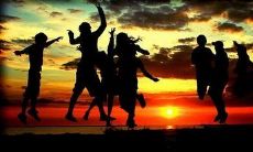 探寻友情真谛的经典语句：从深刻的智慧到温馨的情感，关于友谊的不朽话语汇聚于此！