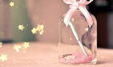 精美俏皮的美甲店问候短信，为客户送上满满关爱与感恩之心