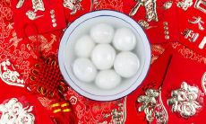 在这个元宵节，我想向所有人表达一个心意：祝愿你们在圆月下，感受到温暖的团圆氛围，共享甜蜜的汤圆，一起愉快度过这个浪漫的夜晚！