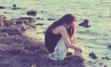 心情沉重、深感压抑的一些话：探索情绪波动的深层次情感体验