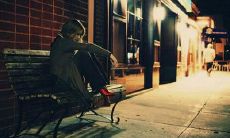 我因为我老公的行为感到极度失望的说明句