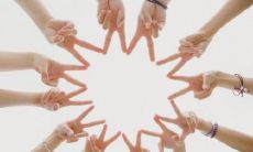 2022女生节，用唯美的十个字打动女生，送上简短祝福！