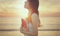 一组令人惊叹的聪明句子，令人振奋的智慧启示，让您的思维迸发出响亮的声音！