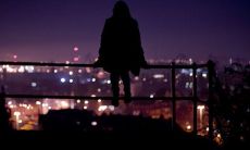 因爱人欺骗而失望的令人伤心的表达方式