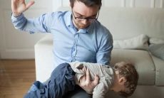 「打了孩子以后悔心疼，后悔自责的句子，反思成长教养方式之必要」