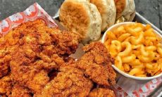 与好友共度欢乐时刻的愉快语句分享