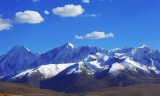 探讨低调说话技巧的一些句式和方法：如何用长句子和复杂语言优雅地表达？