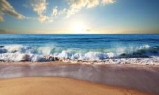 探究大海之美：用词绮丽的描述大海的句子，激发你的想象力和探索欲望