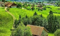 欢乐春天：形容玩乐自在、心情愉悦的句子