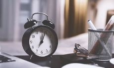 一年匆匆又逝，让我们感受到唯美句子所带来的无尽岁月韵味