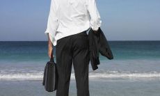 经历了中年的人都会有所感悟：生命的真谛、爱与亲情、自我价值和人生的意义