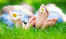 生命只有一次，我们必须努力寻找快乐并让自己开心起来的真理