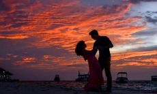 老公颇具大方之风，喜爱向亲朋好友发放数额丰厚的红包以表达心意