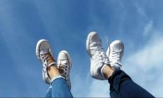 分享朋友圈以展示关系亲密的精心打造的文字或图片