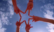 《掏心窝的友情文艺，让煽情句子温暖你的心灵》