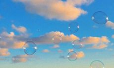 50句适合在心情低落时发朋友圈的伤感句子，让你的朋友们了解你的感受