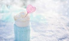 通过学习表达感激之情的句子，提升自我认知与情感沟通能力