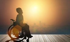 如何通过实践证明自己心中的座右铭（人生信条或格言）的正确性？