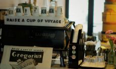 经典感悟：生活并不轻松，不易于承受的句子