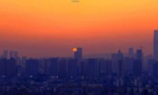 光的柔情：探究光线之美的文艺描述