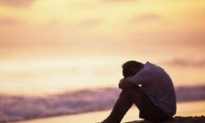 倾诉内心痛苦：表达对妻子失望和心碎的句子，深刻反思情感矛盾