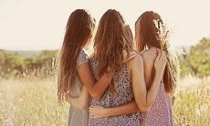 一堆感人又有力量的闺蜜友情句子，短小精悍却让人心头暖暖的