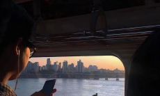 一份自然恩赐，万物芬芳，有阳光的存在，绚丽多彩的抒情句子